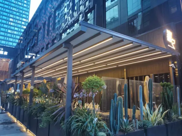 T-series retractable folding roofs